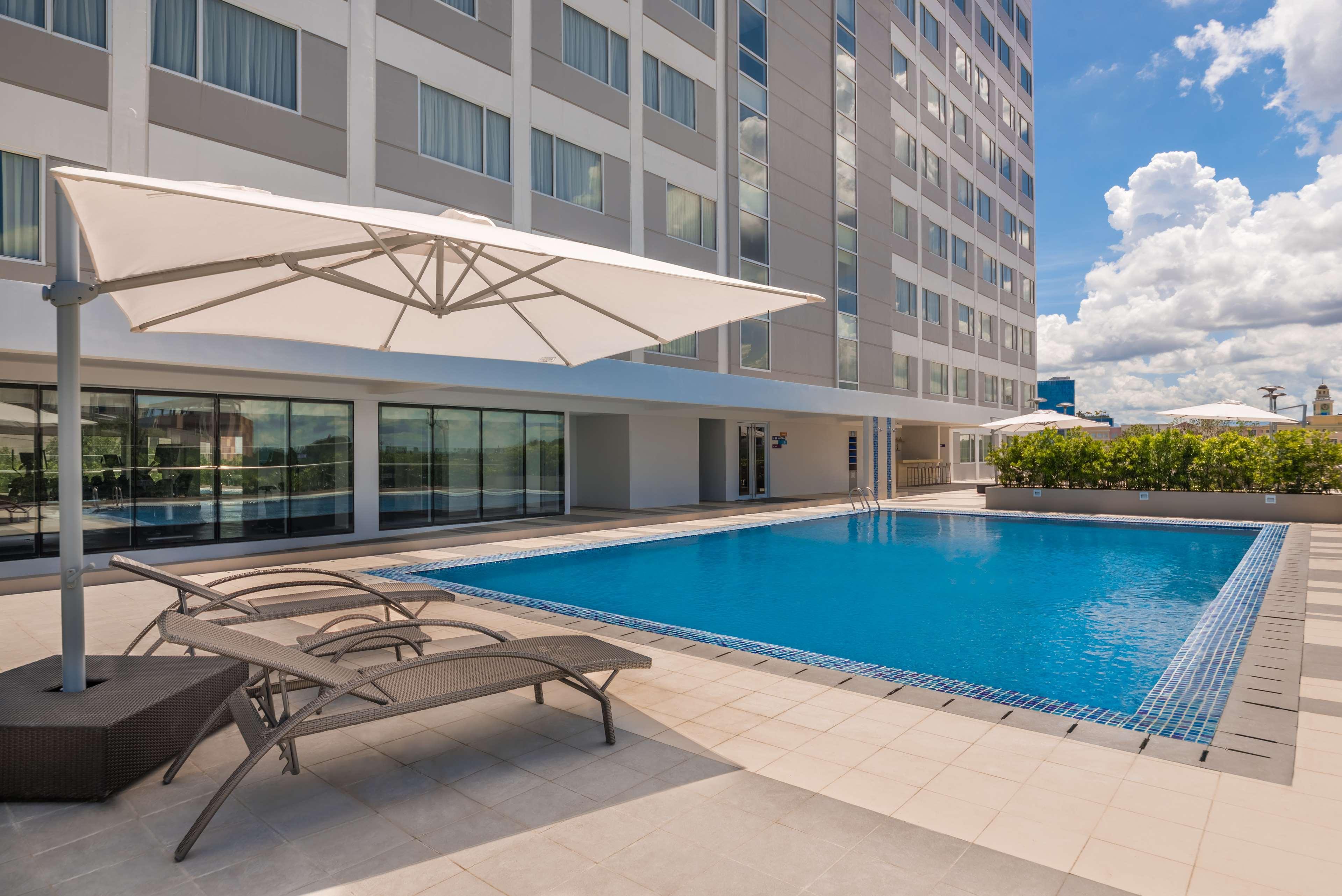 Park Inn By Radisson Iloilo 외부 사진