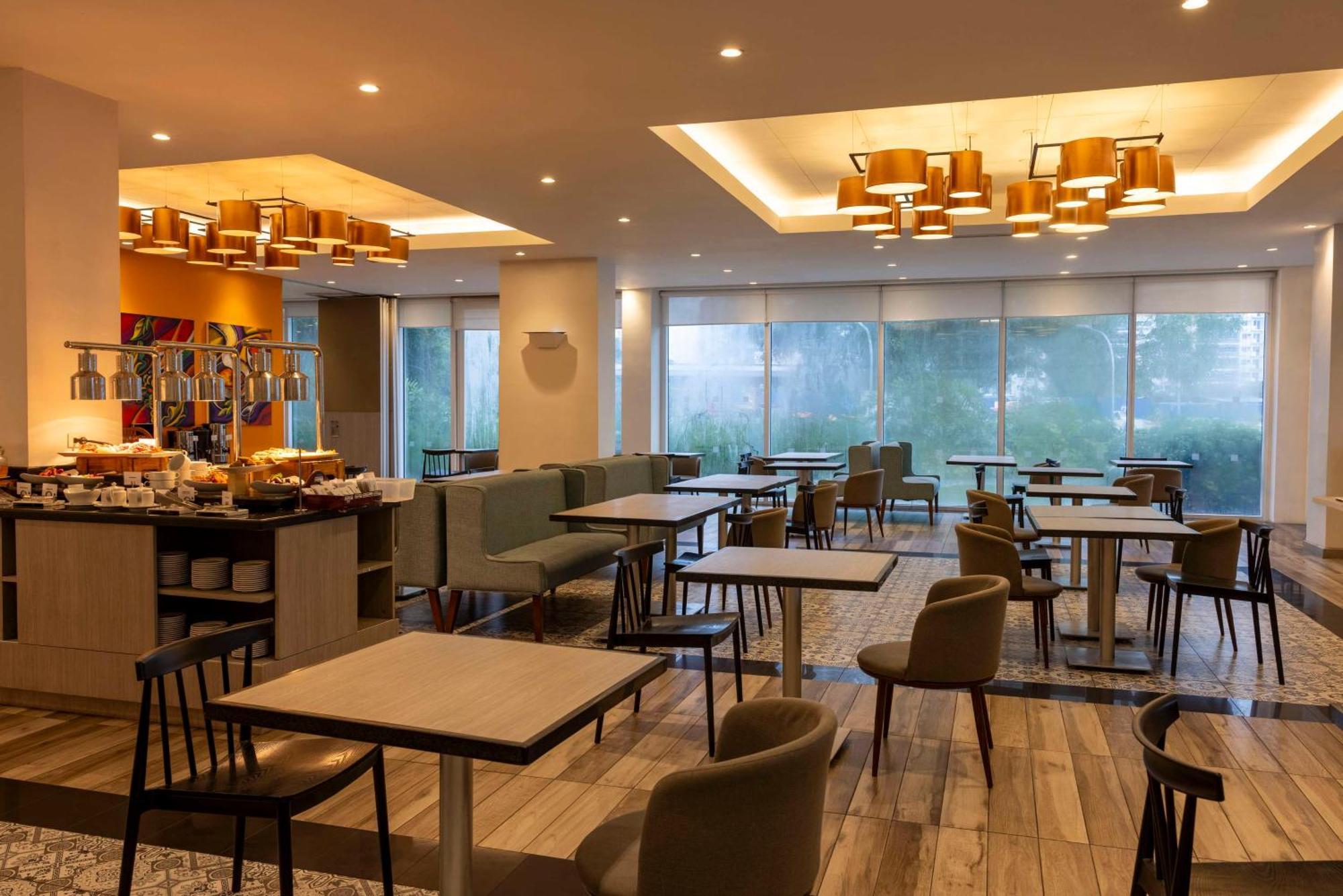 Park Inn By Radisson Iloilo 외부 사진