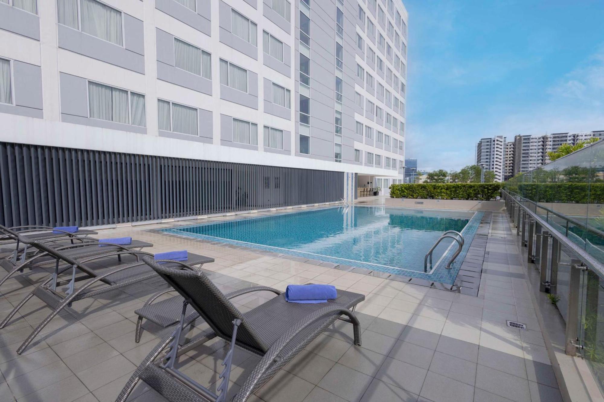 Park Inn By Radisson Iloilo 외부 사진