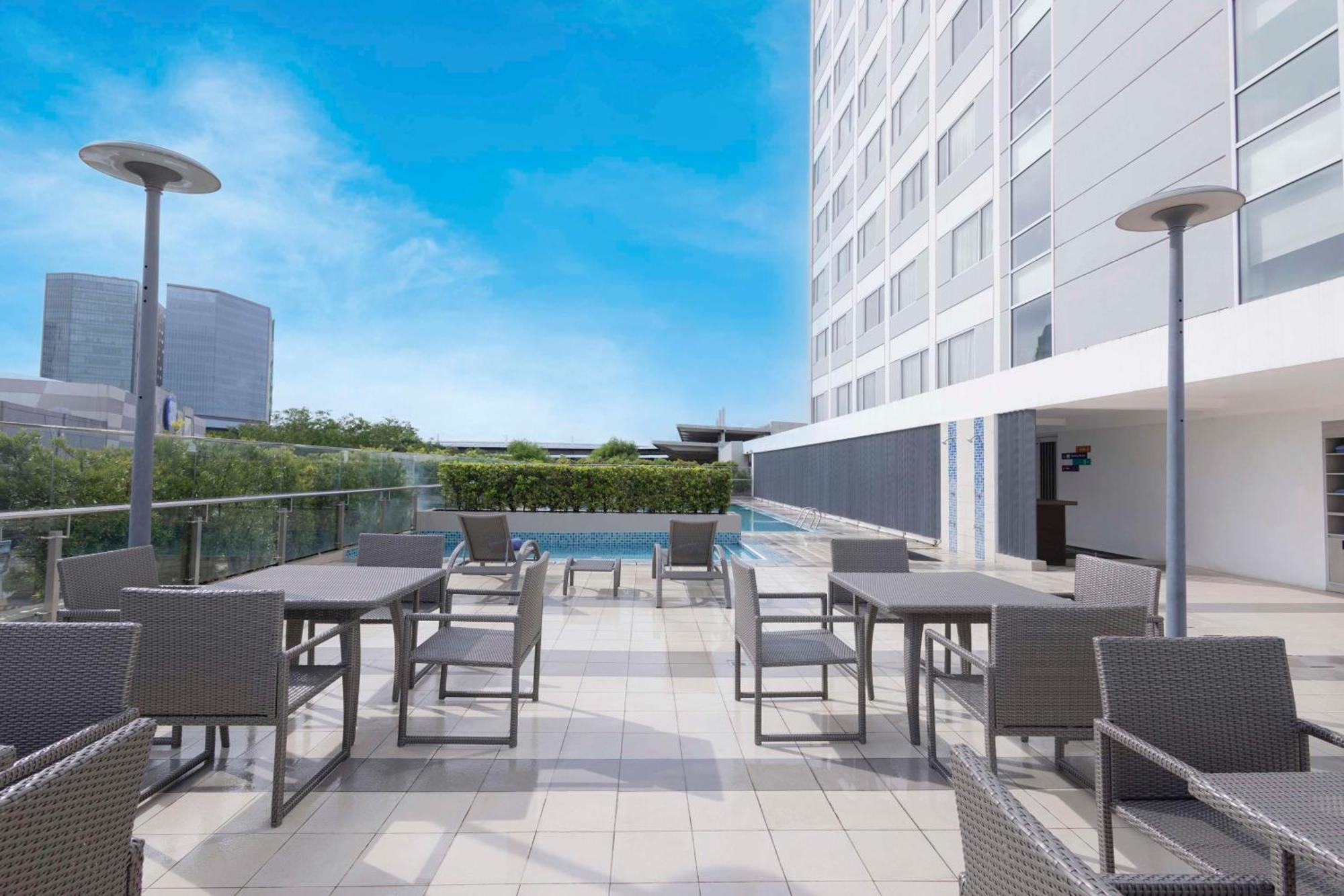 Park Inn By Radisson Iloilo 외부 사진